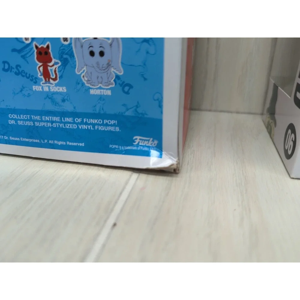 Funko Pop! Books Barnes & Noble Dr Seuss Cat in the hat 04 Sam's Friend 06 lot 2